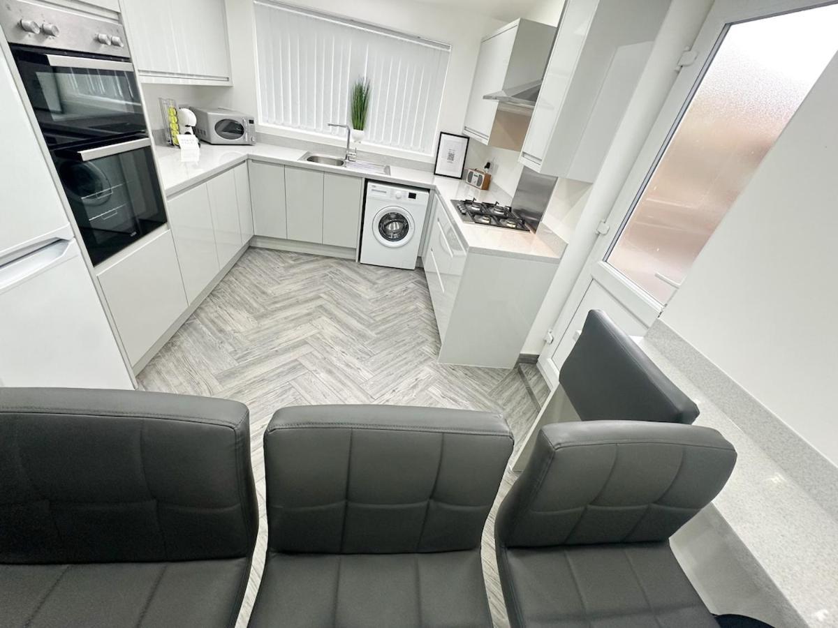 ליברפול Contractors Dream, 4 Bedroom 2 Bathroom מראה חיצוני תמונה